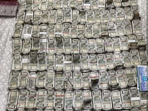 Senior Engineer Throws Cash from Window During Vigilance Raid in Odisha
