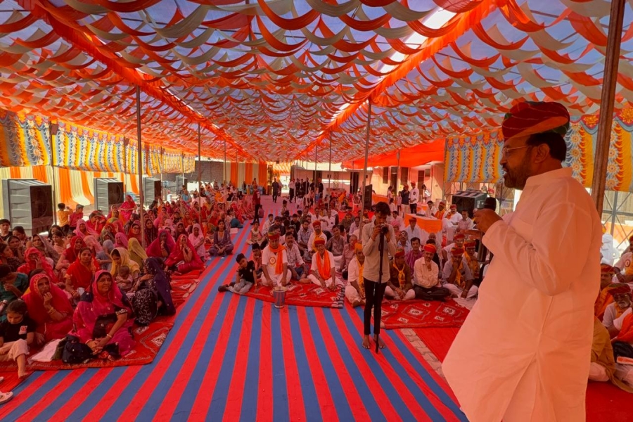 "Raval Brahmin Society honors students during cultural program in Sirohi"